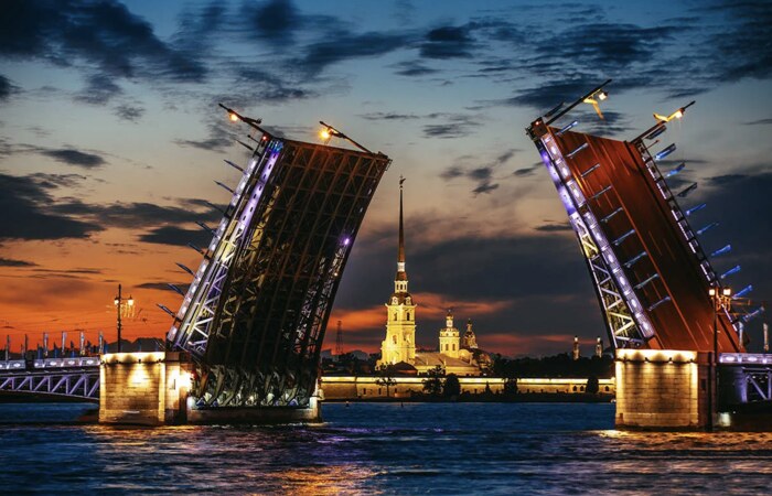 Санкт-Петербург, разведённые мосты